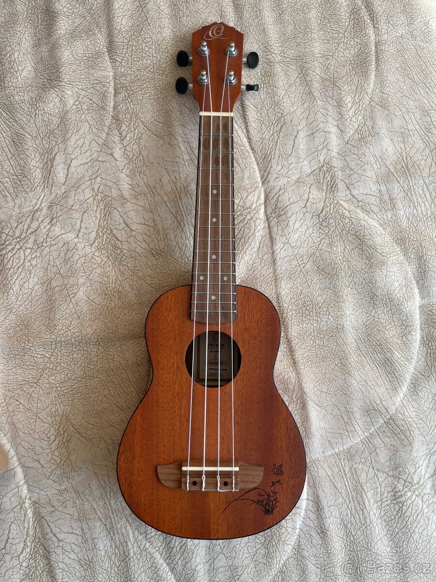 Ukulele Ortega - 3