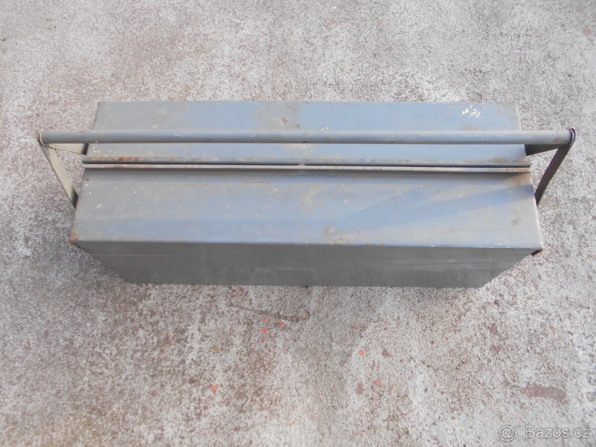 RETRO BASA NA NÁŘADÍ NOVÁ - 3