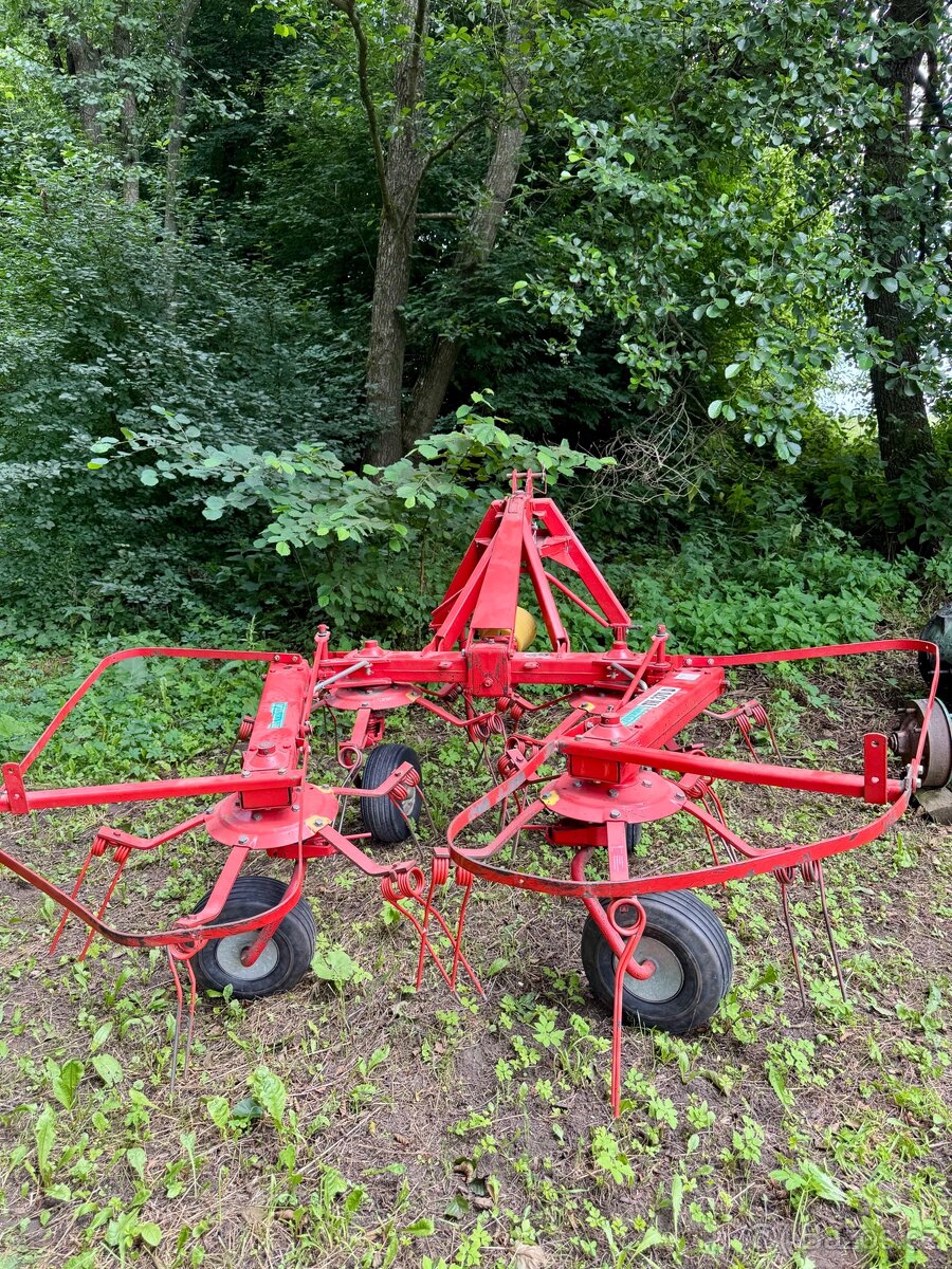 Obraceč sena Fella TH 370 D - 3