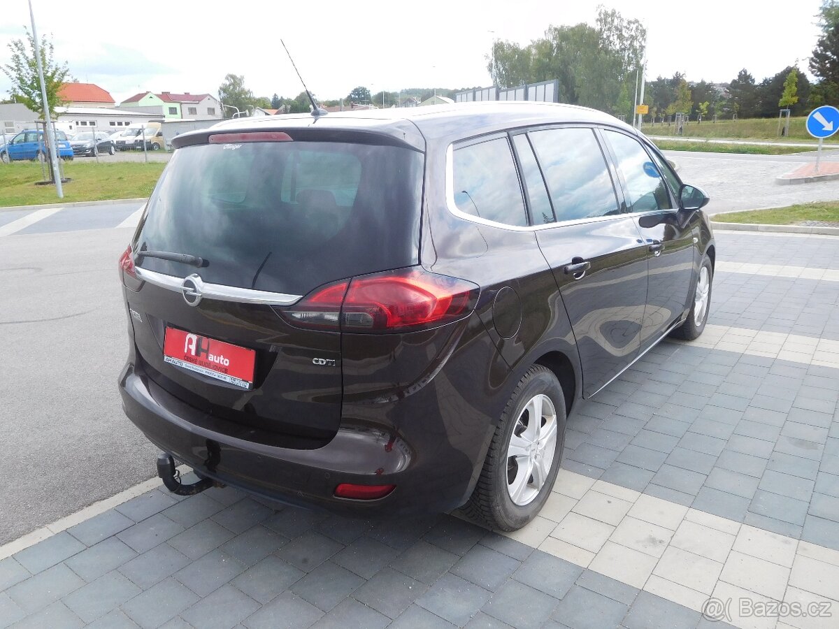 Opel Zafira Tourer 2.0 CDTi, 96 kW, Aut. Klima, 7. Míst - 3