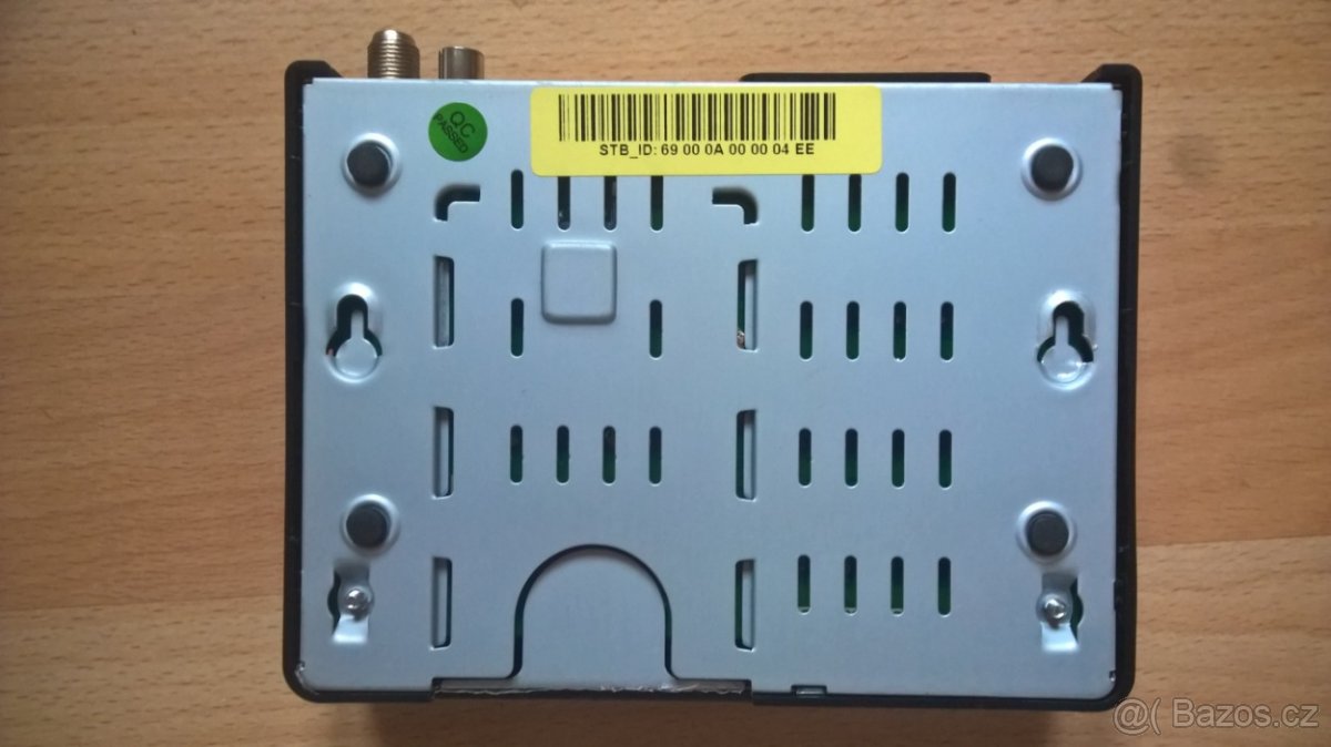 Prodám Full HD satelitní přijímač s čtečkou karty - 3