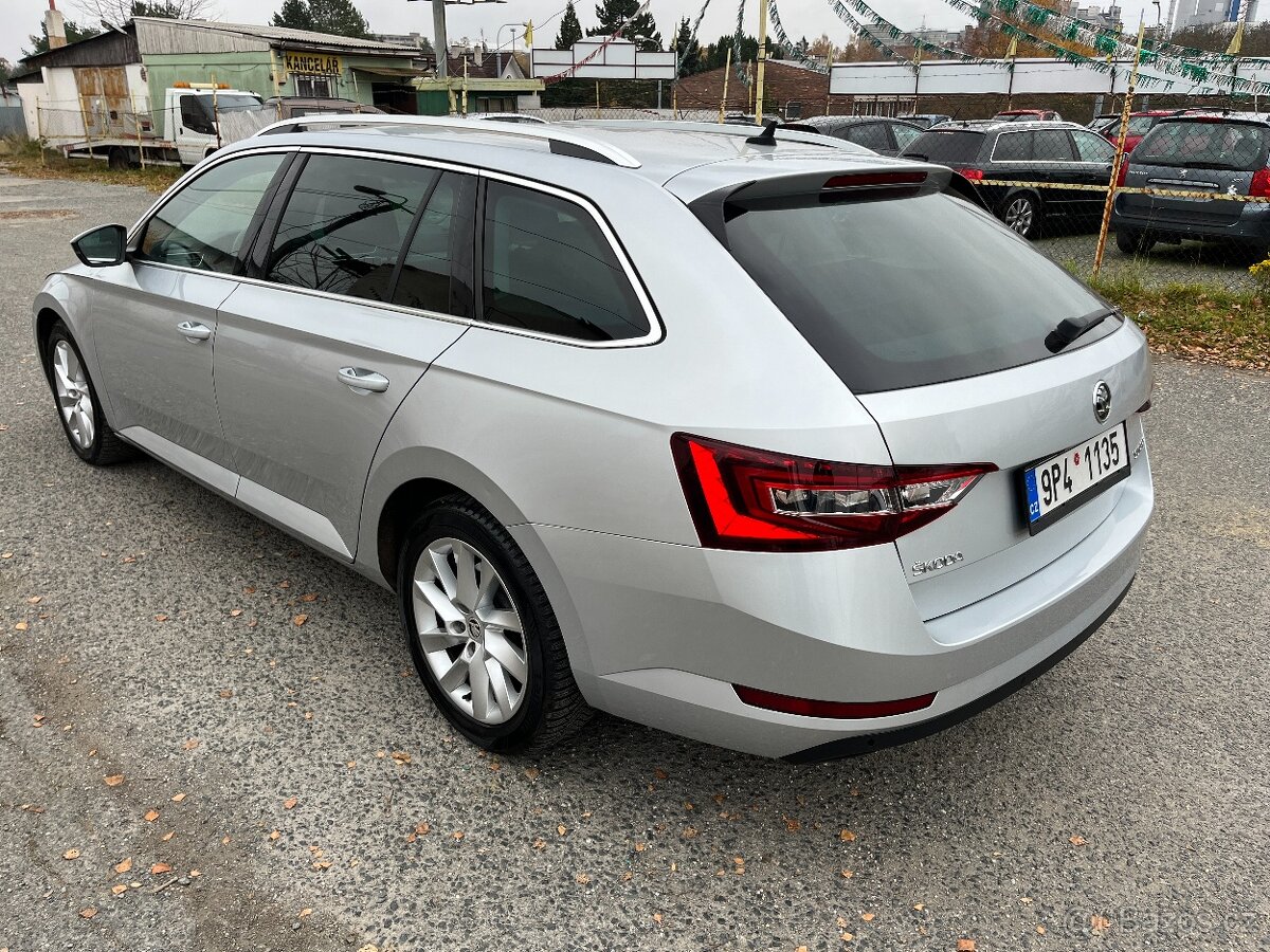 Škoda Superb 2.0tdi 140kw manuál po servisu nehavarované - 3