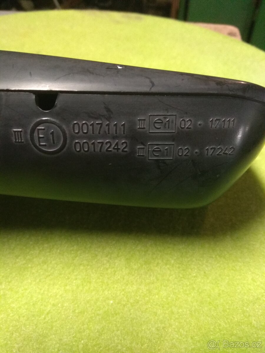 Prave zrcátko BMW (E30) - 3