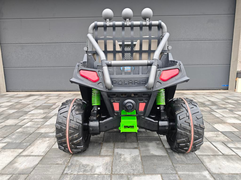 Autíčko Peg Perego RZR 24V - 3