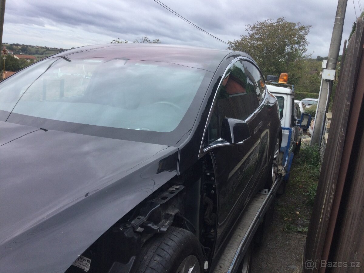 TESLA MODEL X všechny díly - 3