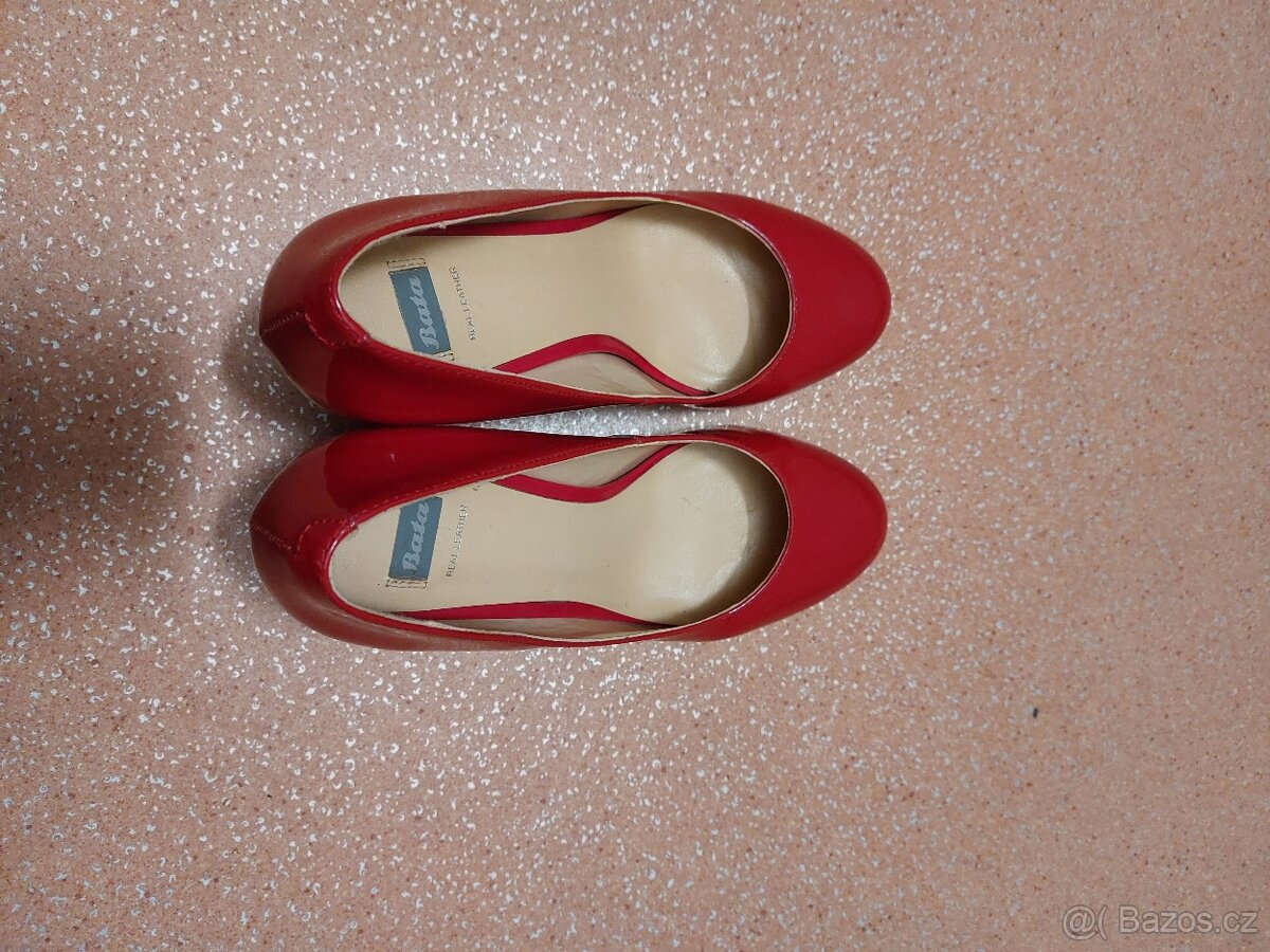 Lakovane lodicky Bata, vel. 37 - 3