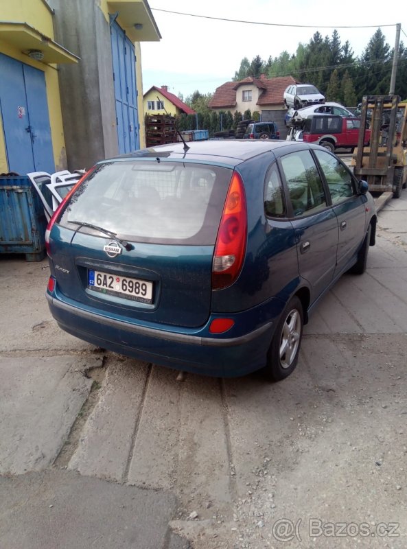 Nissan Almera Tino - 3