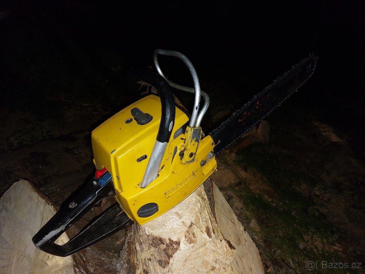 Stará motorová pila PARTNER R16 - 3