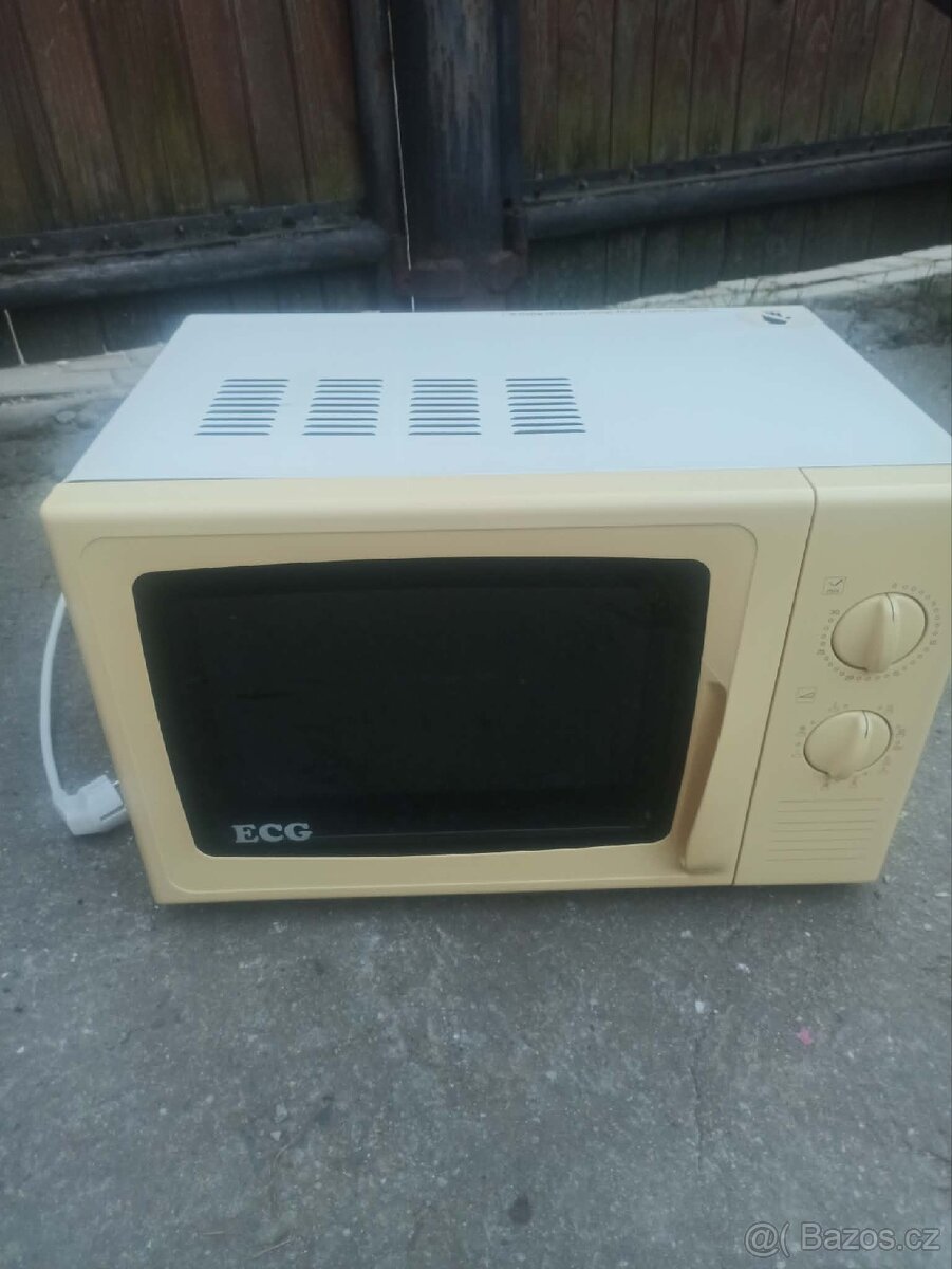 Mikrovlnná trouba ECG - 3
