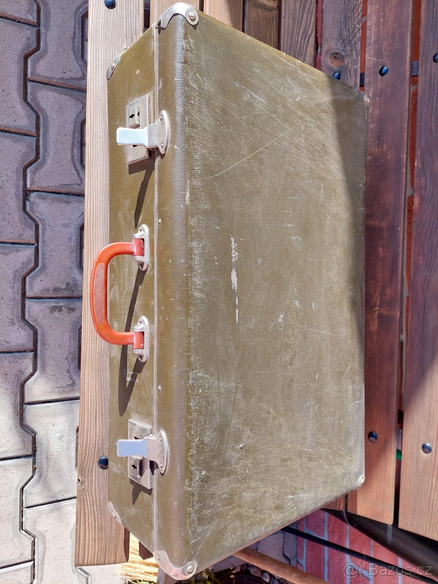 Staré starožitné kufry - 3