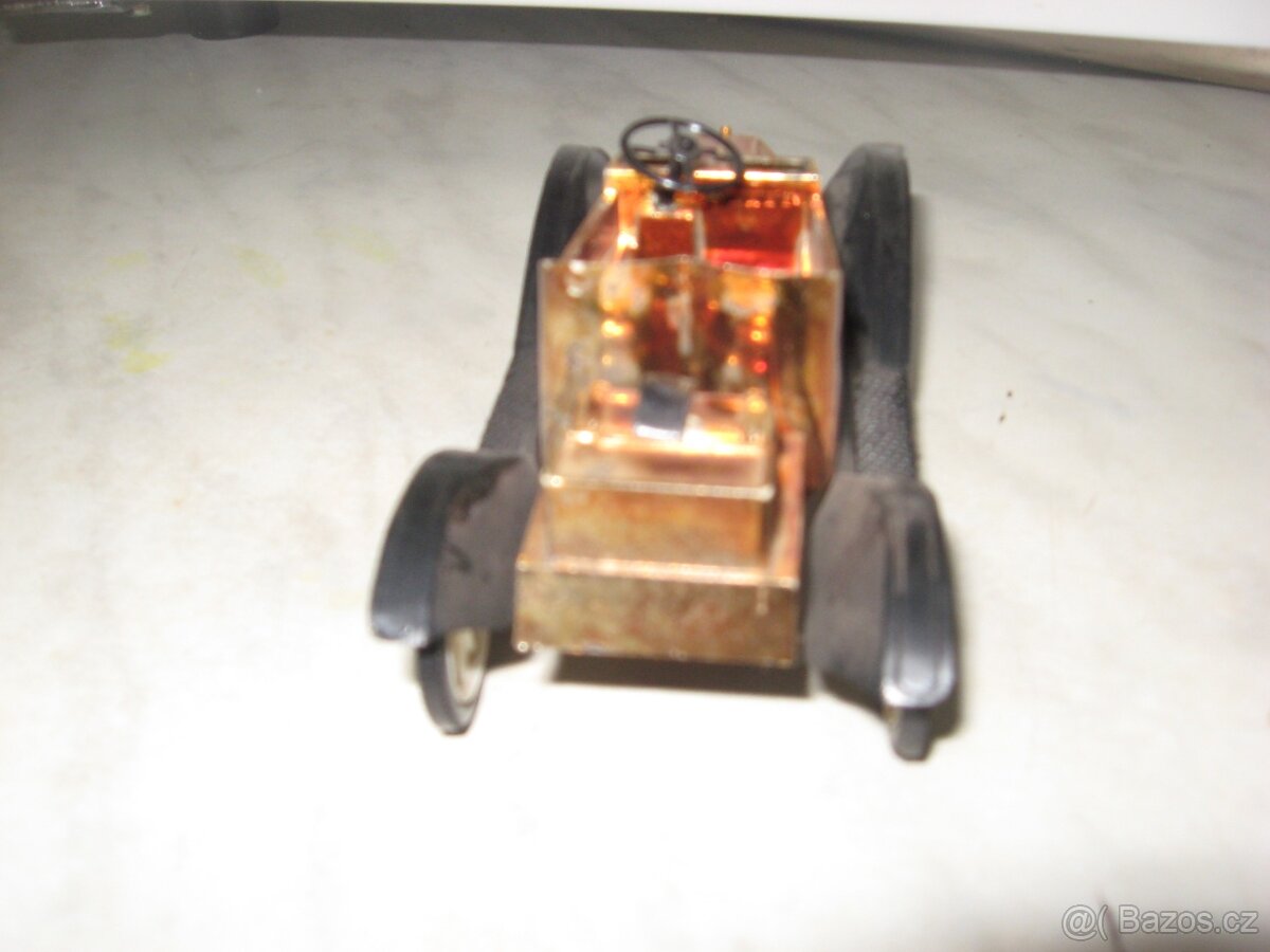 Retro modely plastových autíček. - 3