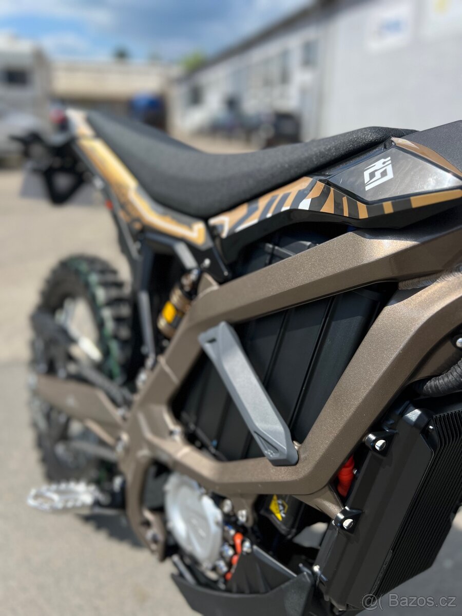 Surron UltraBee 21kw model 2025 - Desert Sand