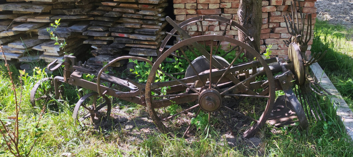 vyvoravač brambor Čert - 3