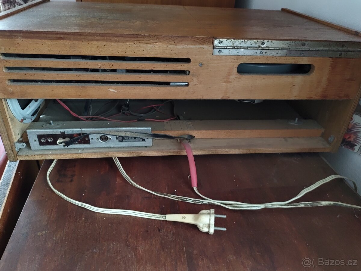 Gramorádio Tesla - 3