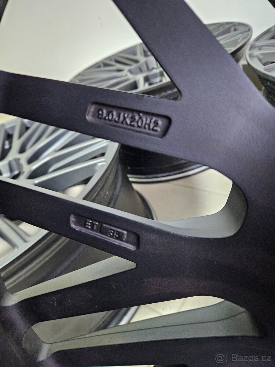 Disky MB Desing KV4 _ 5x112 20" - Top - 3