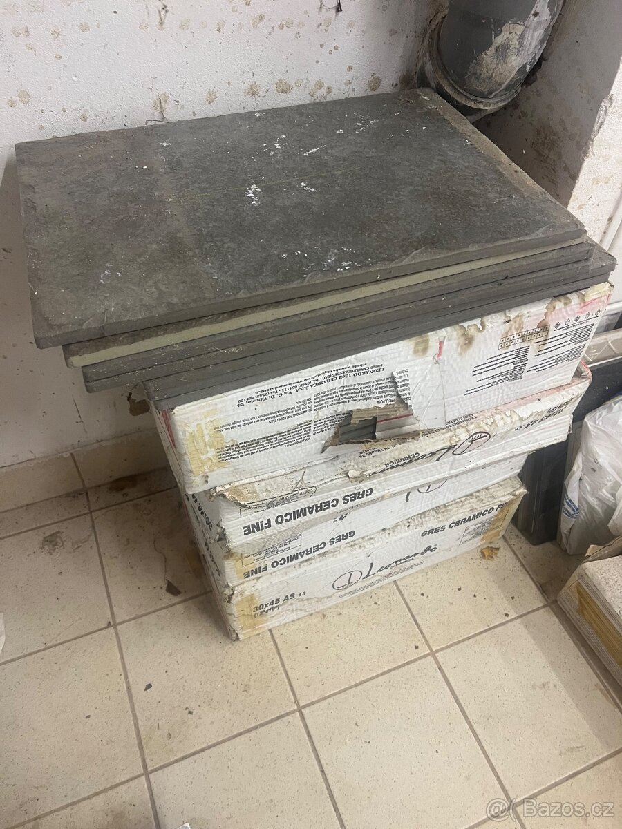 Zbytky obkladaček a dlaždic - venek a interiér (za drobné) - 3