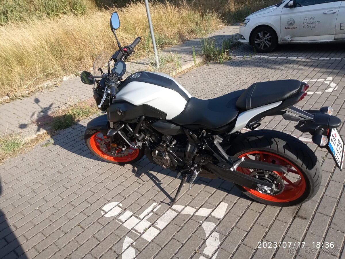 yamaha MT07 - 3