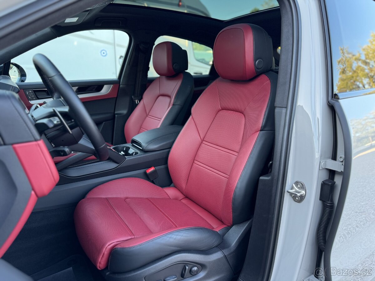 Porsche Cayenne Turbo E-Hybrid Matrix,Bose,Soft Close, Pano - 3