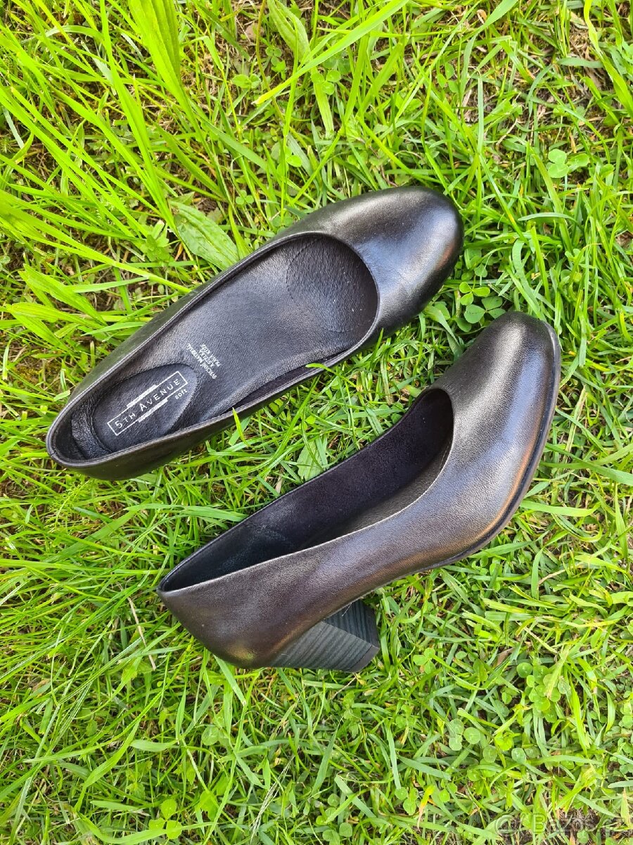 Prodám dámské boty vel. 36, zn. 5 TH Avenue - 3