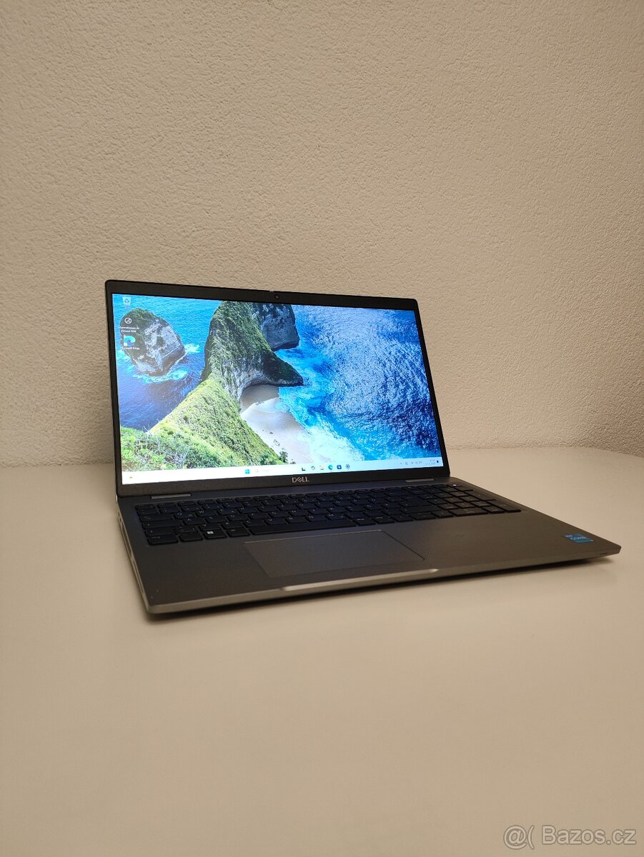 Dell Latitude 5520 i3-1125G4 | 8 GB RAM | 256 GB SSD | 15.6 - 3