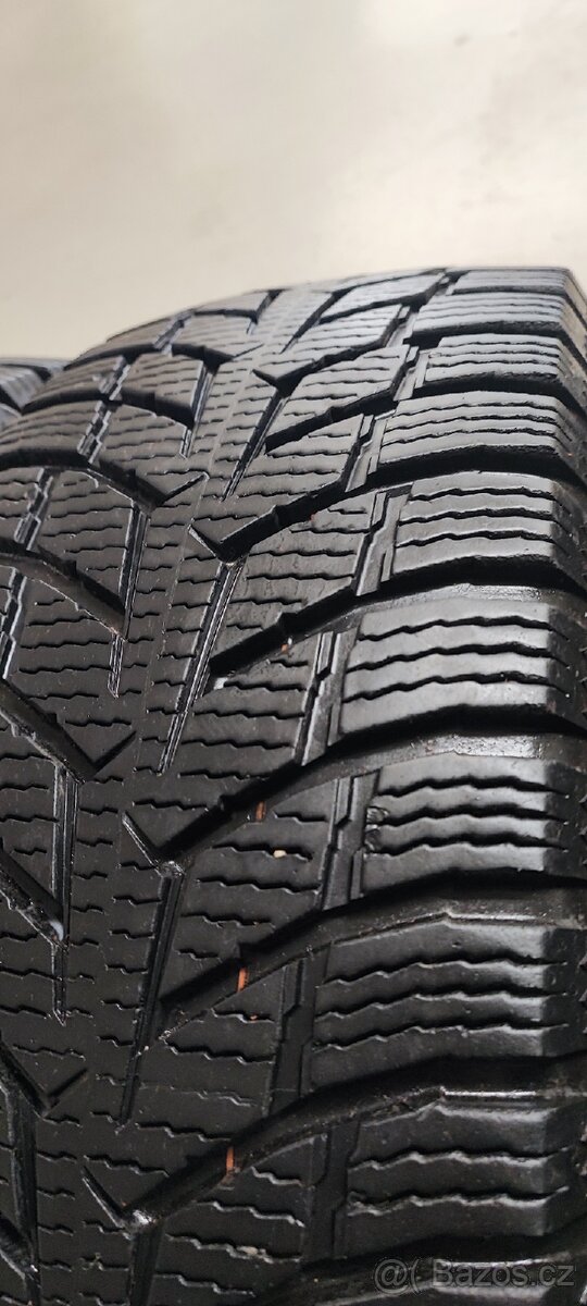 1ks 215/60/17C Nokian Snowproof, DOT 1621, vzorek 7.5mm. - 3