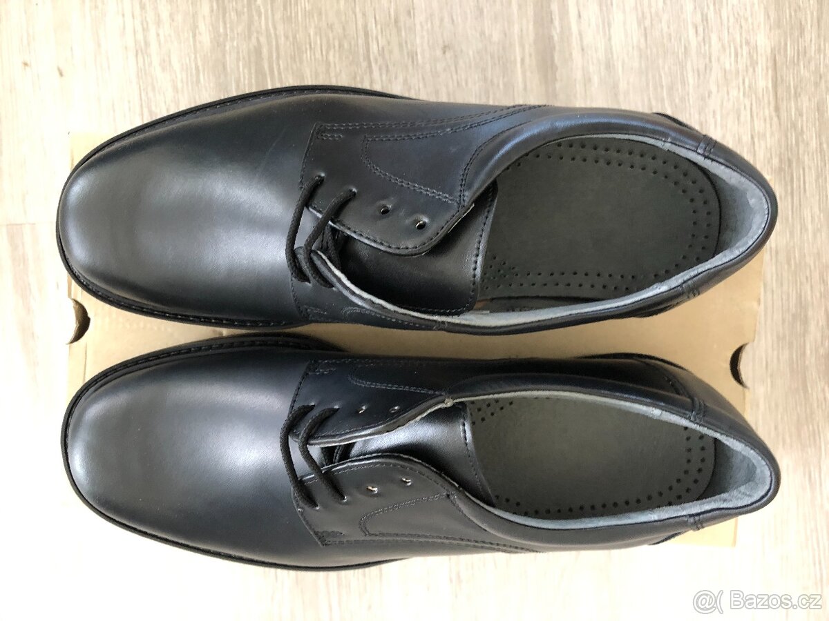 Polobotky plné. - 3