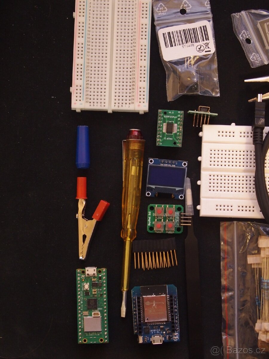 Raspberry Pi Pico + ESP32 + Příslušenství - 3