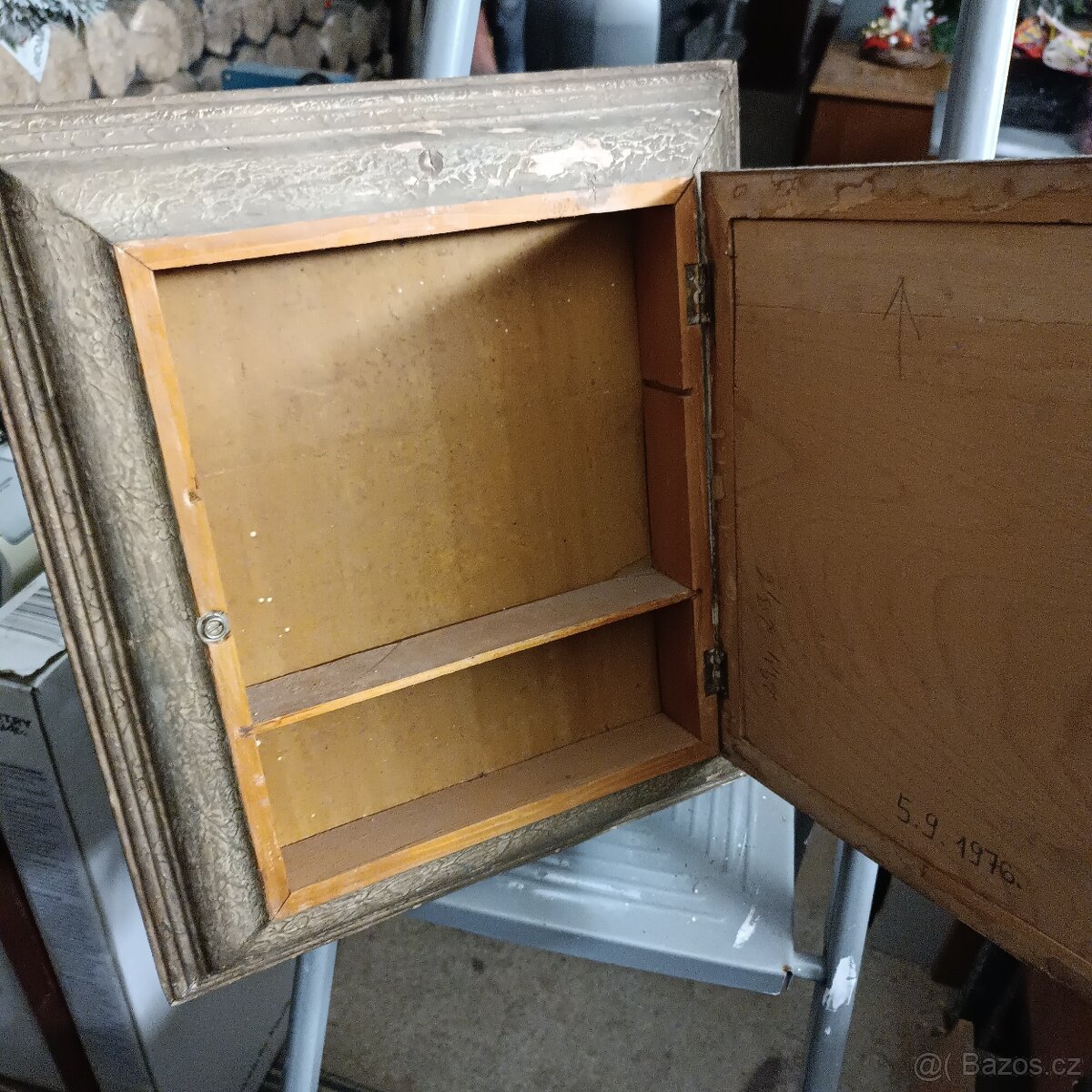 Obraz se skříňkou - 3