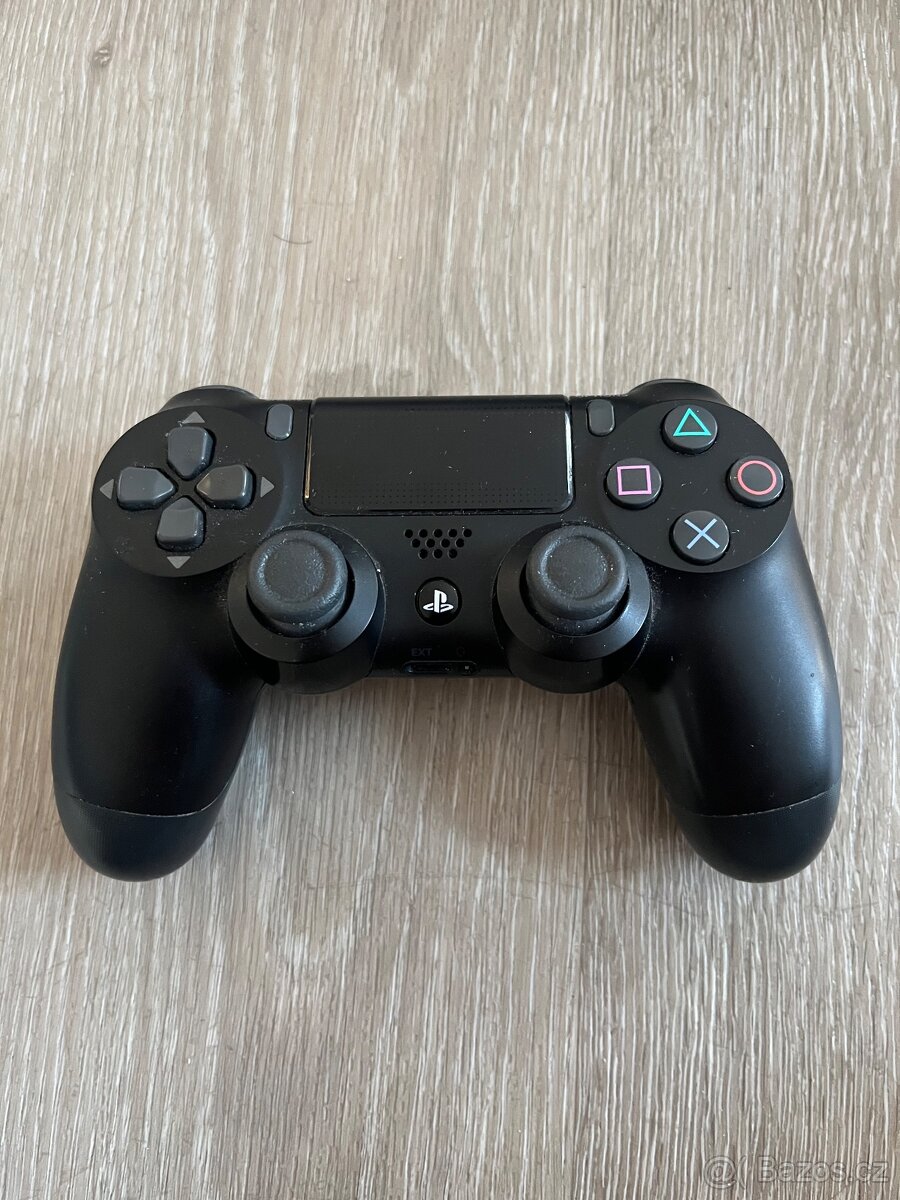 Sony playstation 4 PRO 1 TB - 3