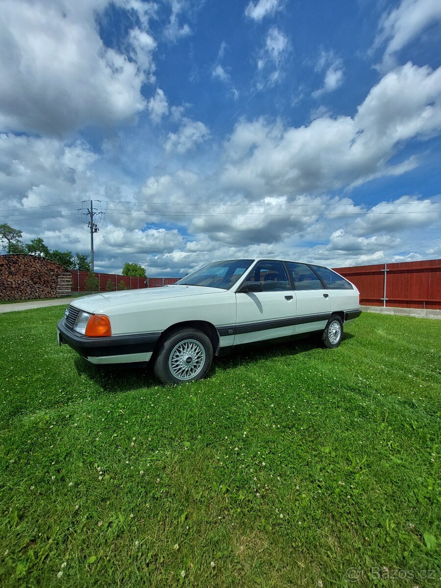 Audi 100 rok 1989 1.8 Automat - 3
