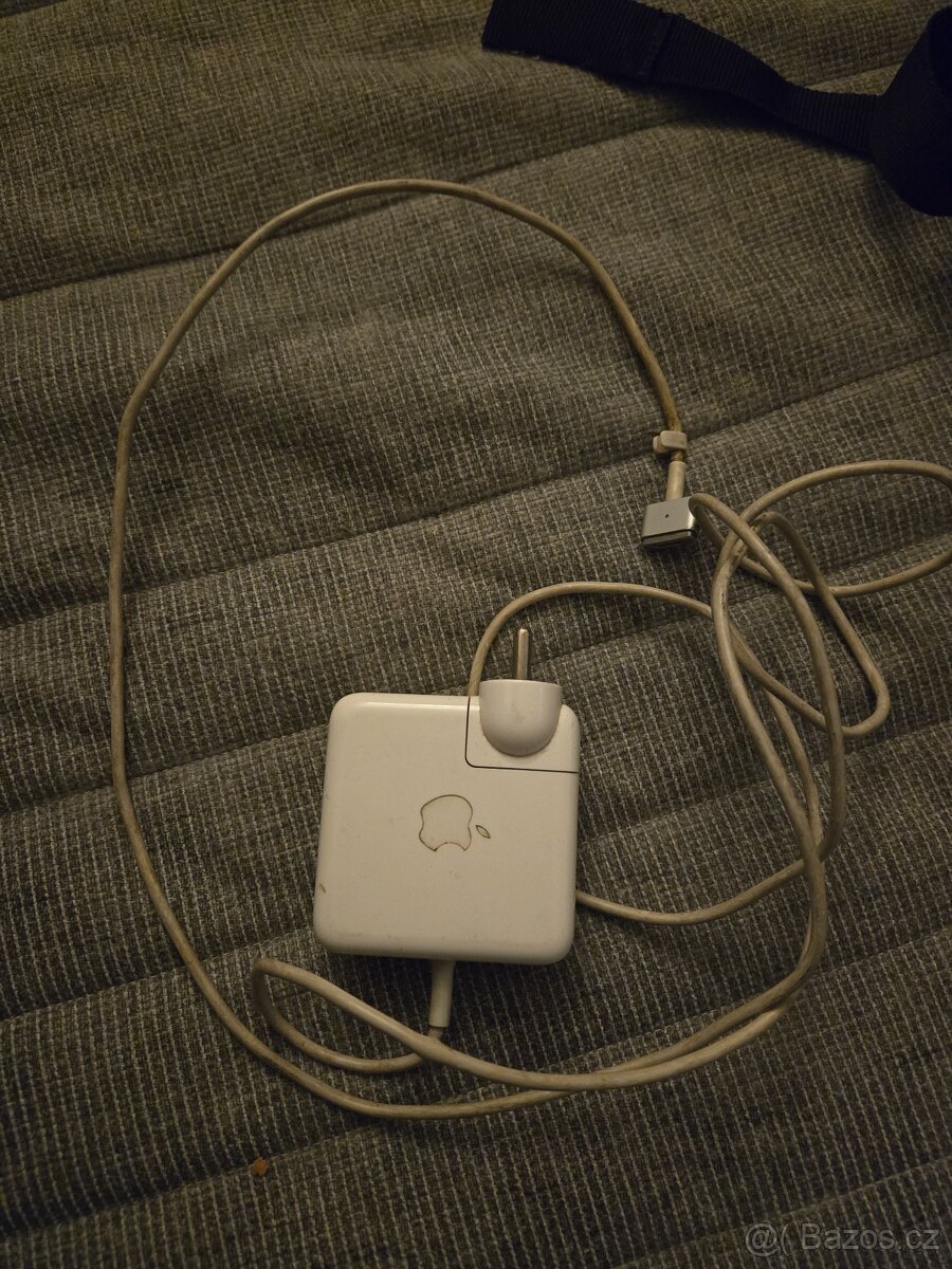 MacBook Air 13" (2017) – Intel i5, 128 GB SSD - 3