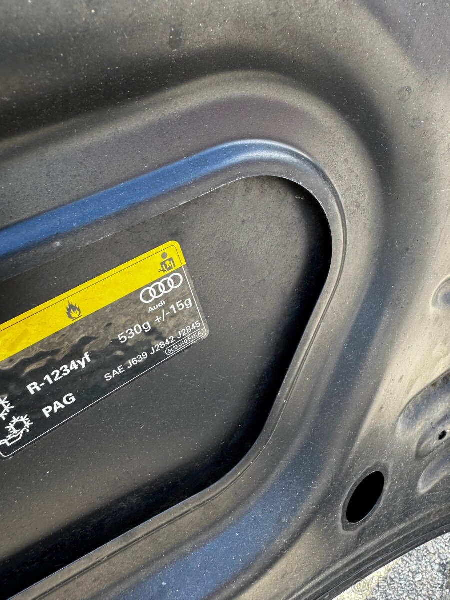 Audi Q3 - kapota - 3