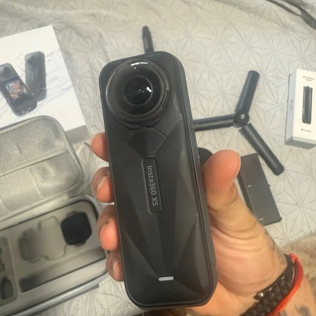 Kamera Insta 360x5 - 3