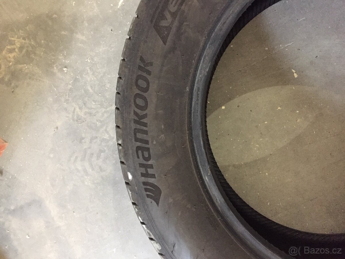 225/60/r17 - 3
