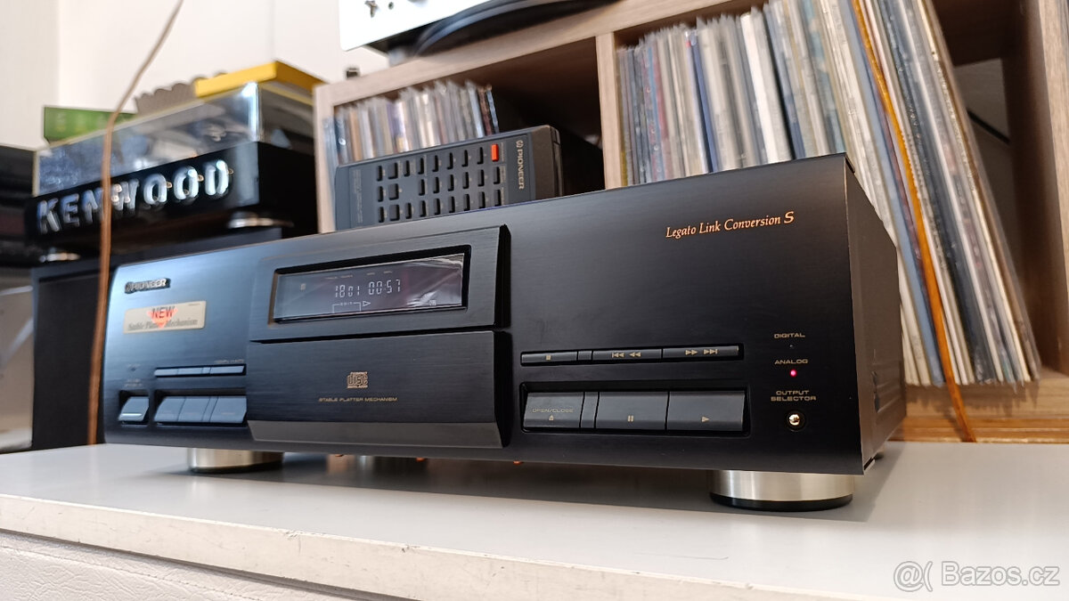 PIONEER PD-S904 Stereo CD Player / Digital / CD-R - 3