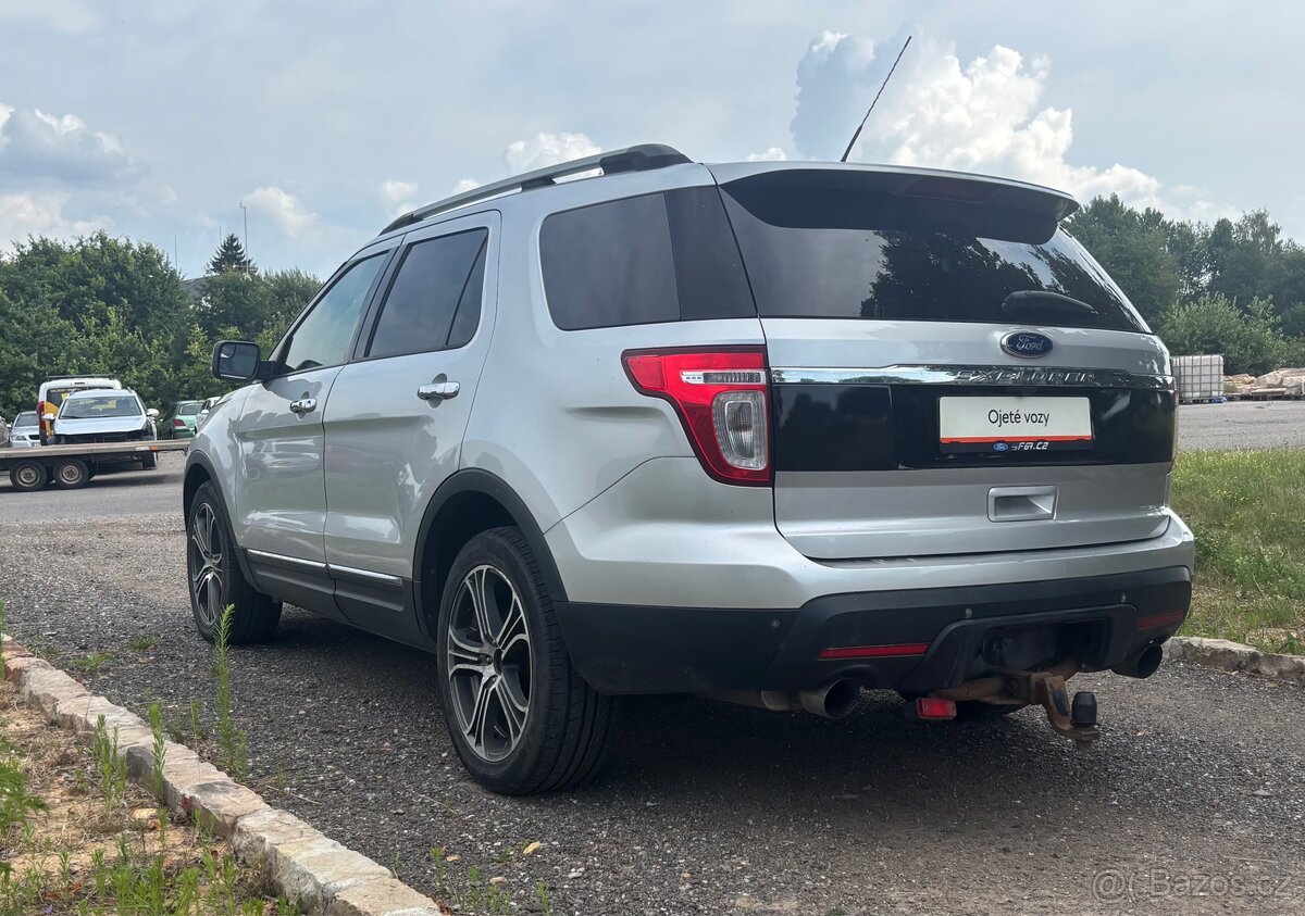 Prodám Ford Explorer 3,5L V6 216kW LPG, 7 míst, nová STK - 3