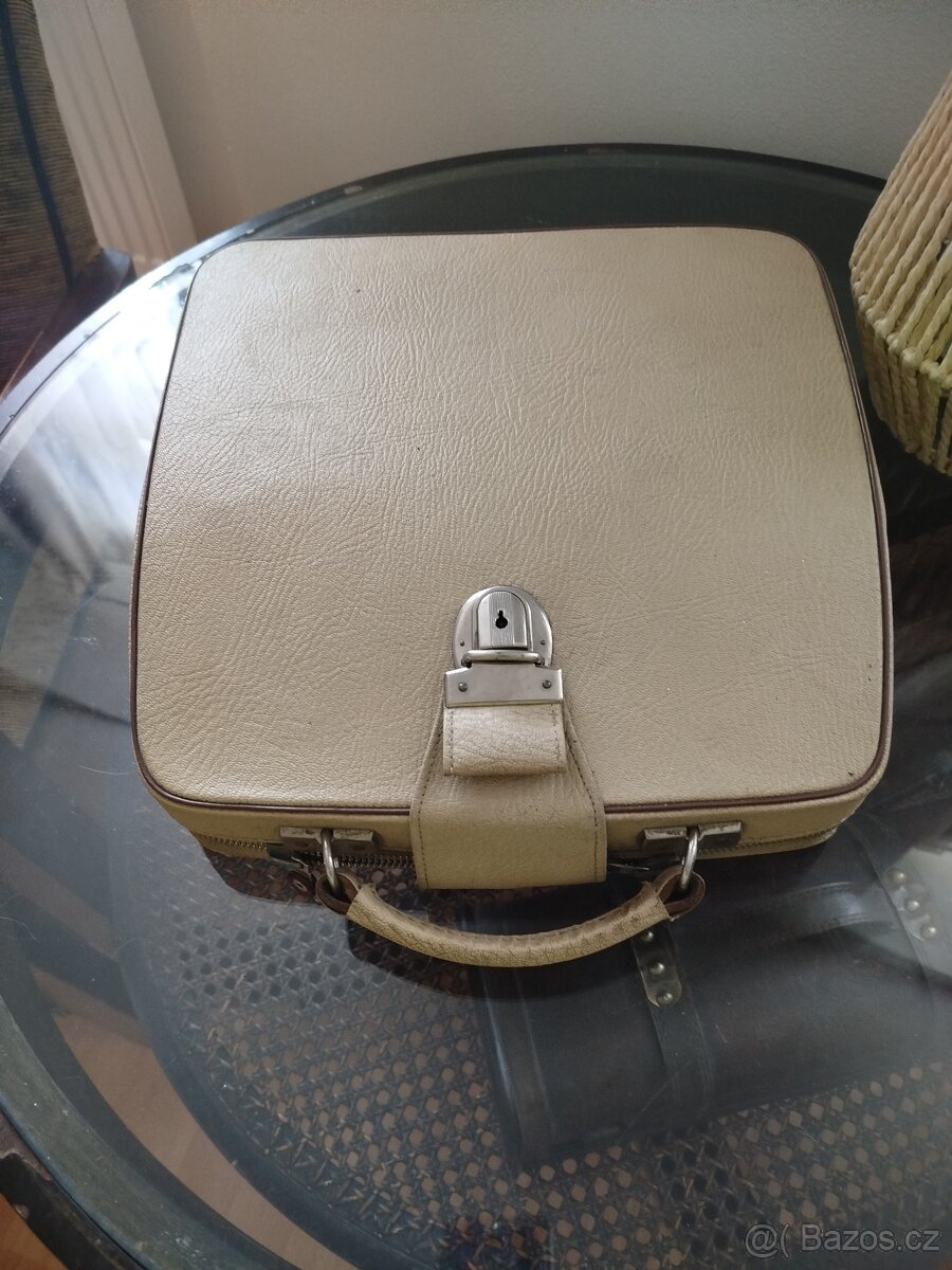 Starý psací stroj - 3