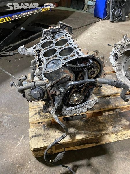 Spodek motoru AXZ 3.2FSI 184kw Passat B6 - vana,.. - 3