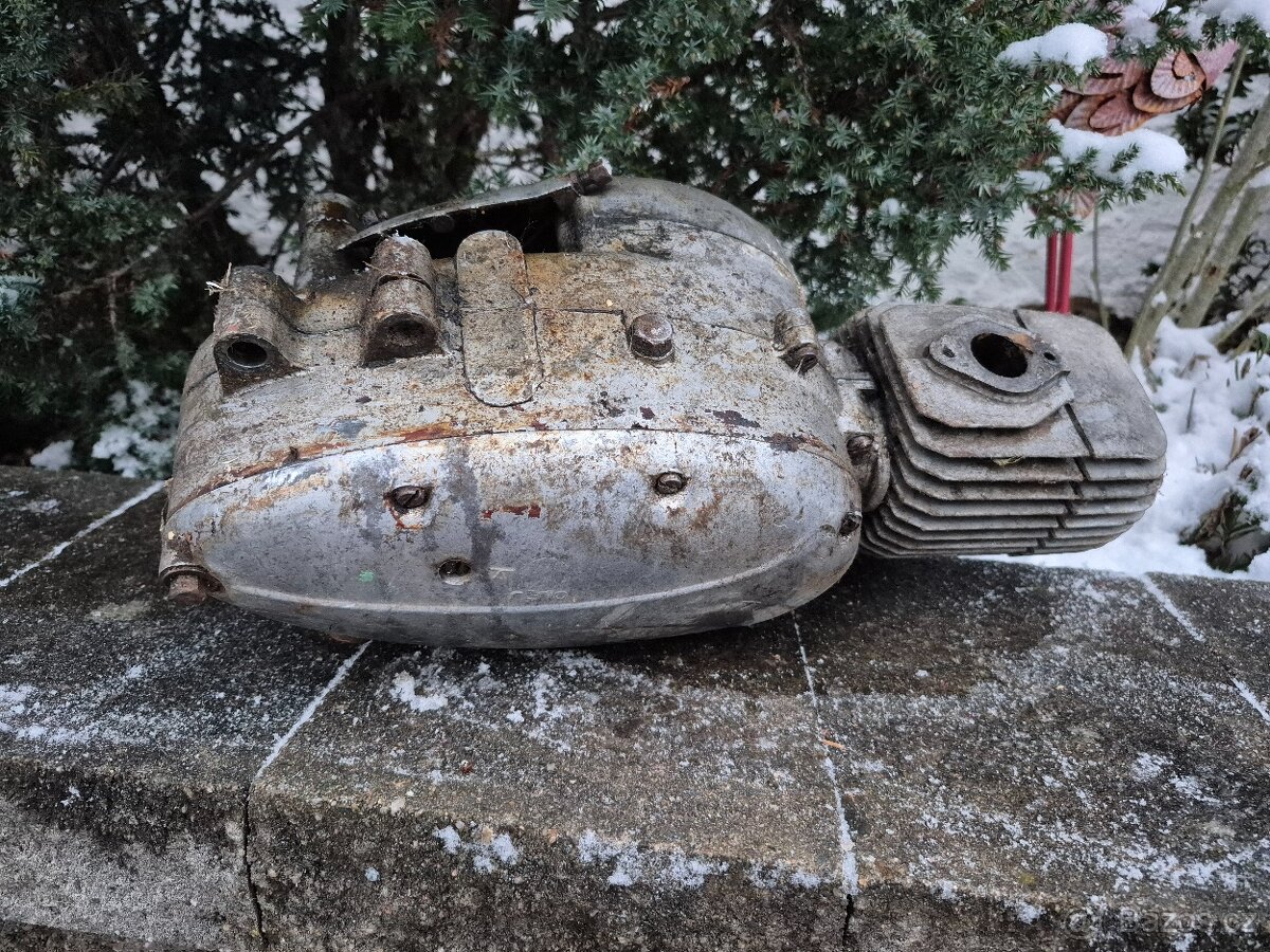 Jawa 50 typ 05 motor - 3