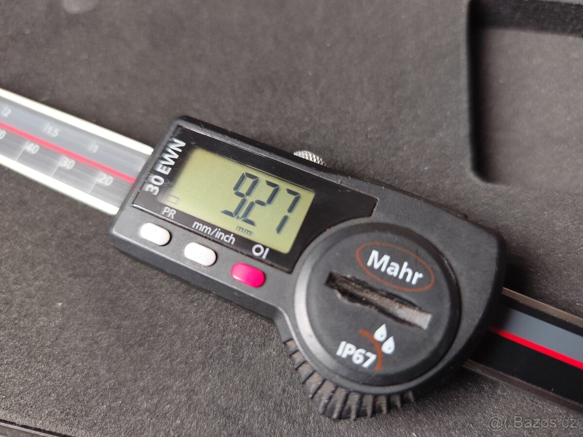 Hloubkoměr MAHR - speciální provedení - 3