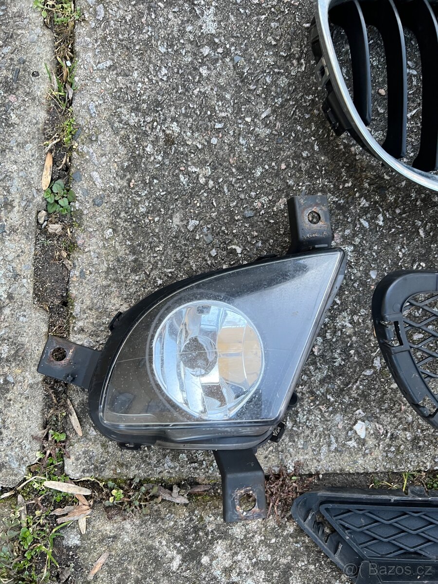 Mřížky + ledvinky do BMW e91/e90 lci nárazníku - 3