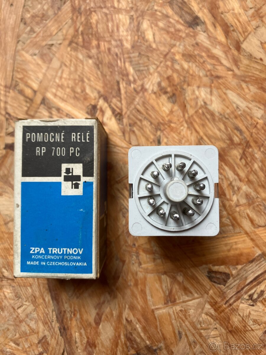 Pomocné relé RP 700 PC - 3