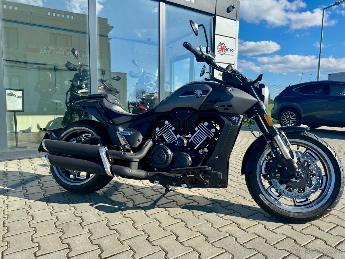 Morbidelli C1002V - 3