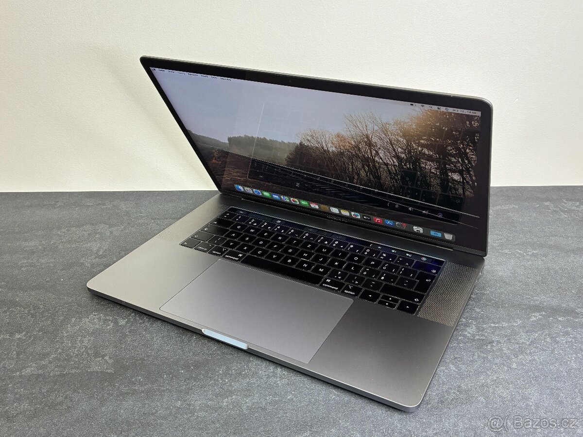 MacBook Pro 15'' 2018 / i7 / 16GB RAM / 512GB SSD - DPH - 3