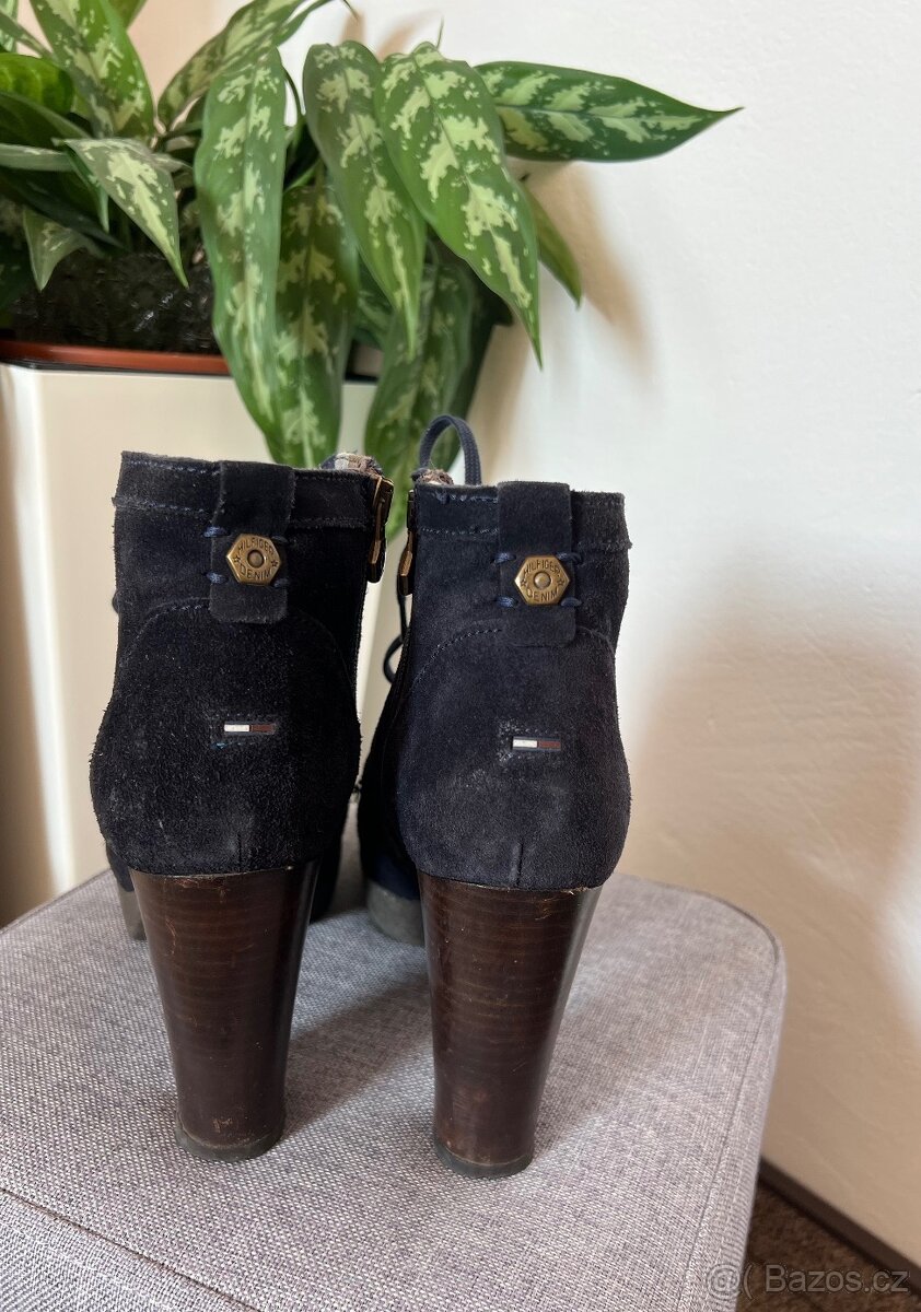 Tommy Hilfiger kožené zimní boty na podpatku - 3