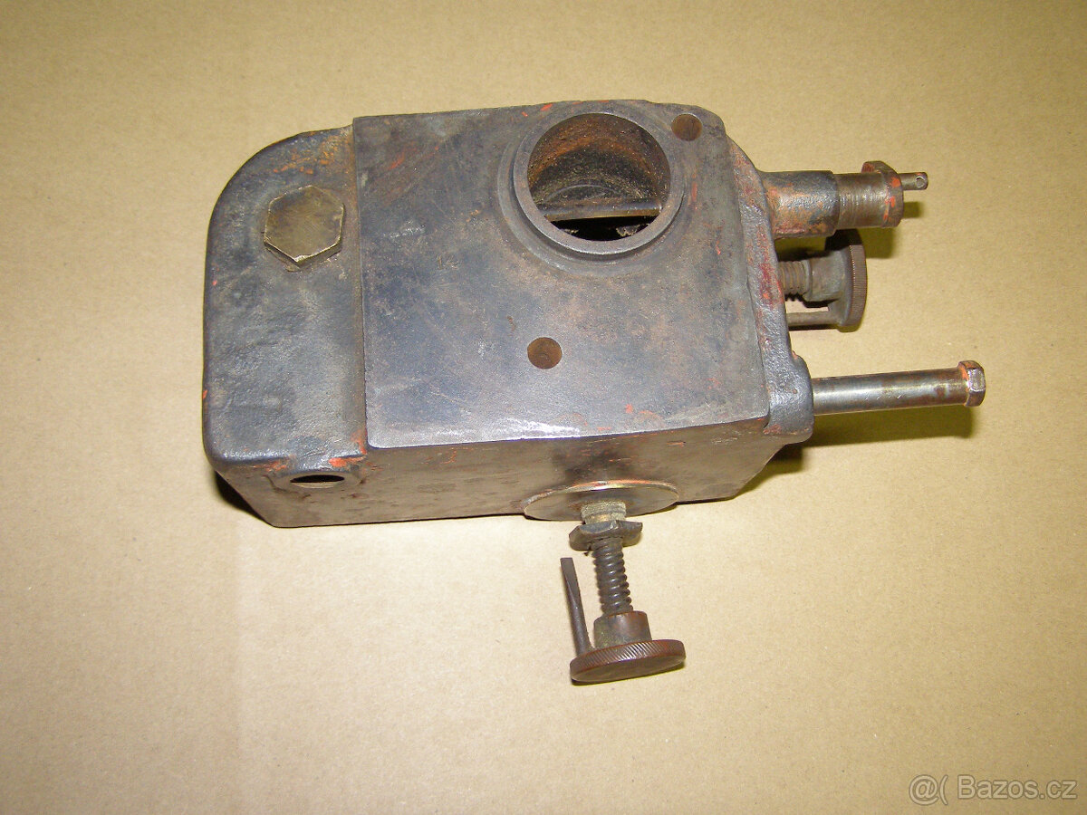 Prodám karburátor z motoru Benz Třebíč - 3