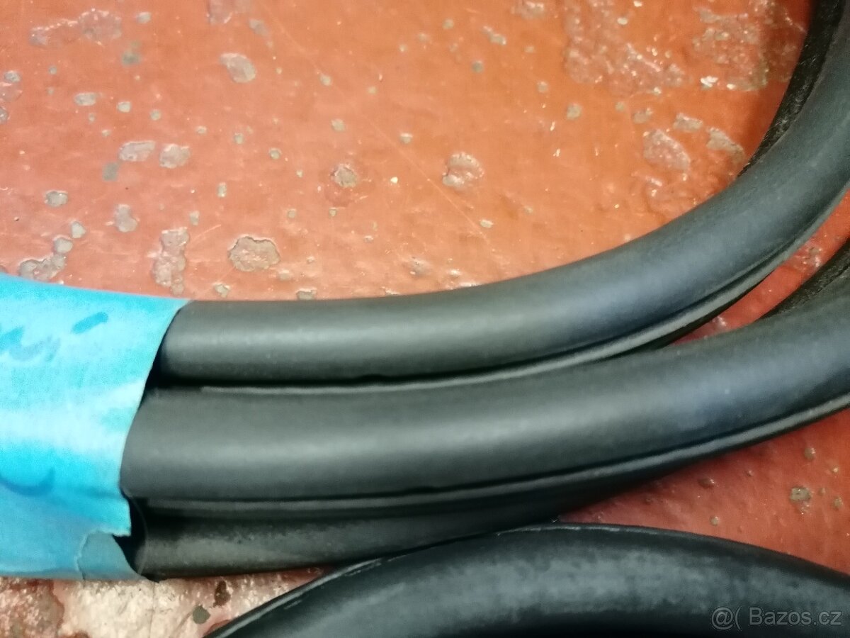 BMW E39 sedan/touring těsnění okolo zad.dveří - 3