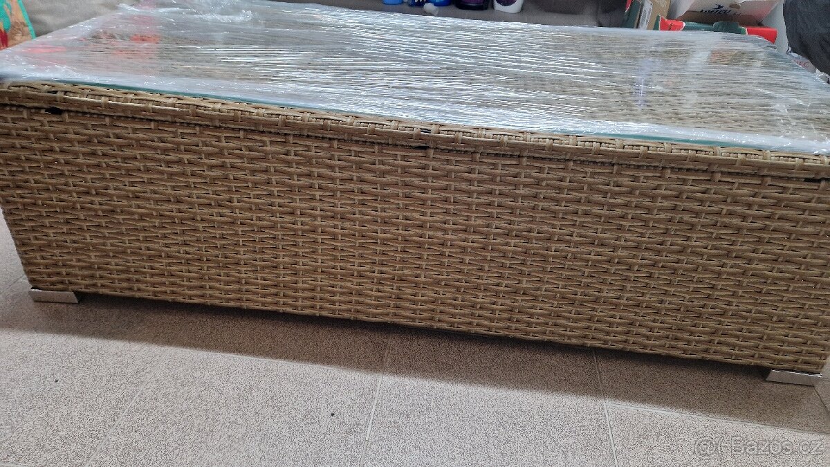 Ratanový zahradní stůl - 3