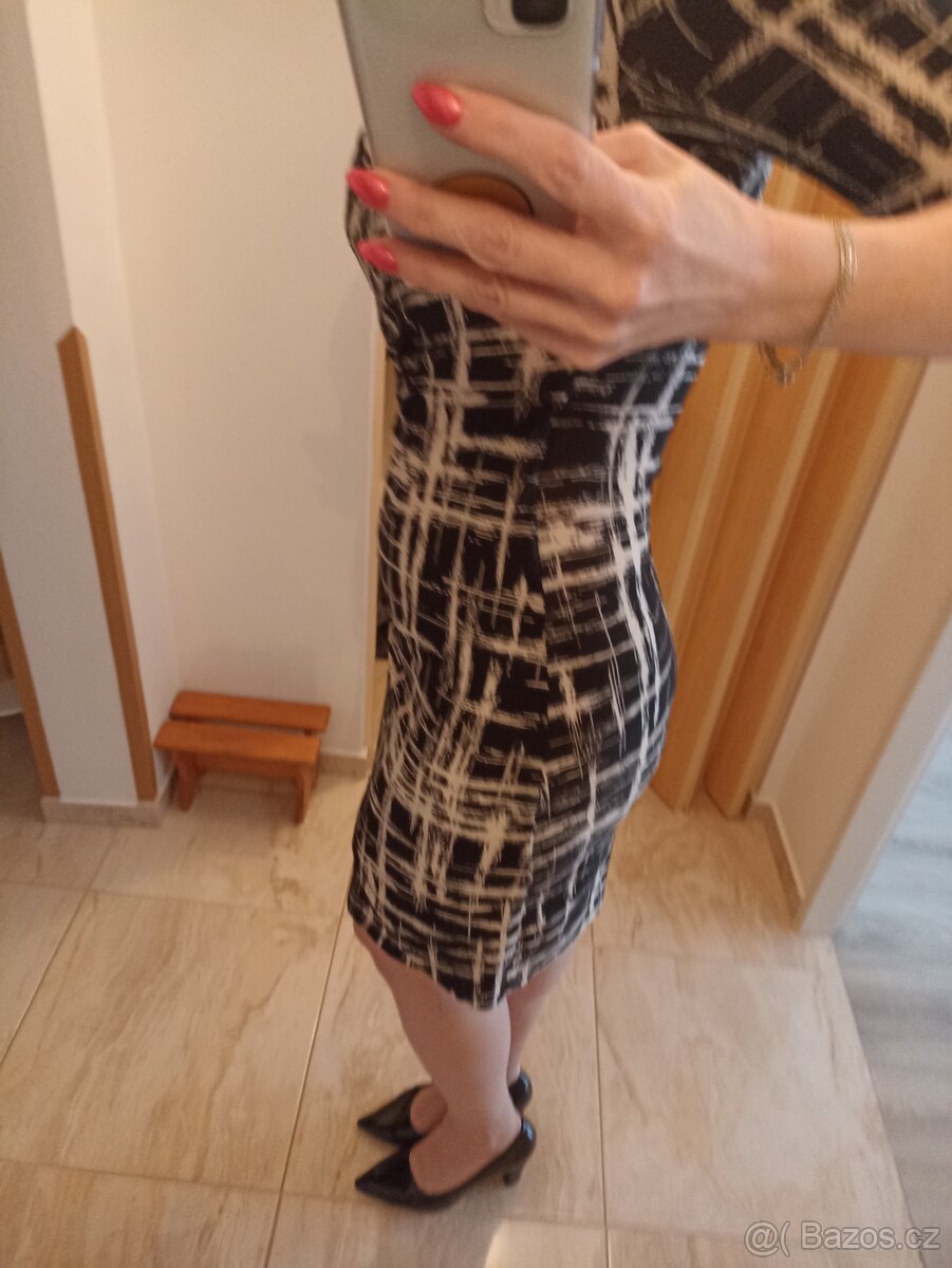 Šaty zn. Happy Holly vel. 32/34 - 3