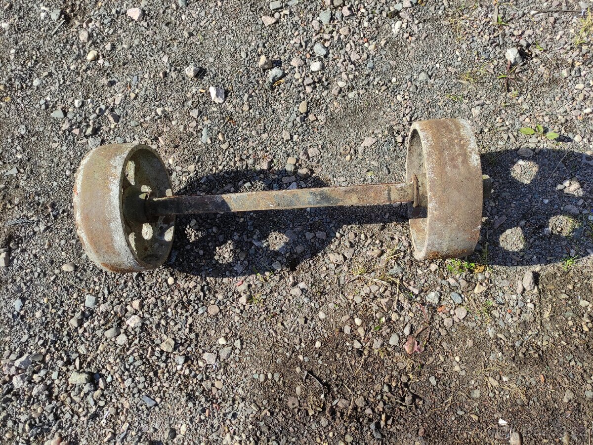 Stará železná kola - 3